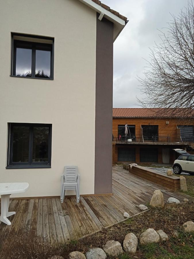 Gites De La Berthe Lantriac Bagian luar foto